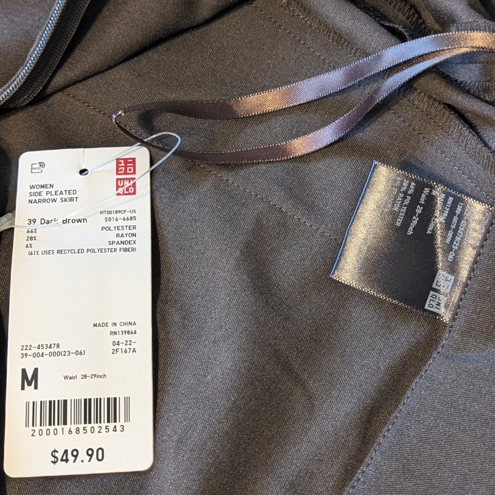 Uniqlo Ladies Midi Pleated Skirt Size M - Picture 4 of 4
